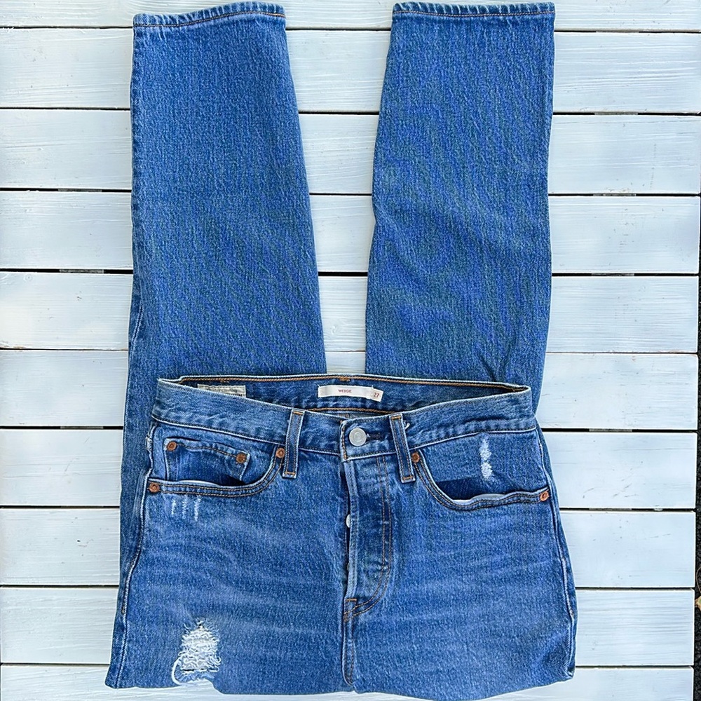 Levi’s Premium Wedgie Straight Leg Jean Distressed size 27 - Picture 3 of 8